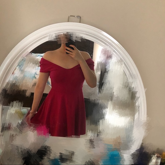 Hollister red dress (medium) - Picture 4 of 5